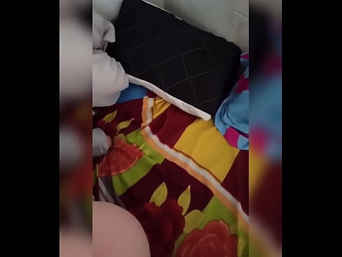 ❤️ השותפה שלי נשארת לבד בבית כי בעלה יוצא לחופשה ואני מנצלת את ההזדמנות לזיין אותה ולמלא לה את התחת בחלב ☑ פורנו fb אצלנו ❌❤